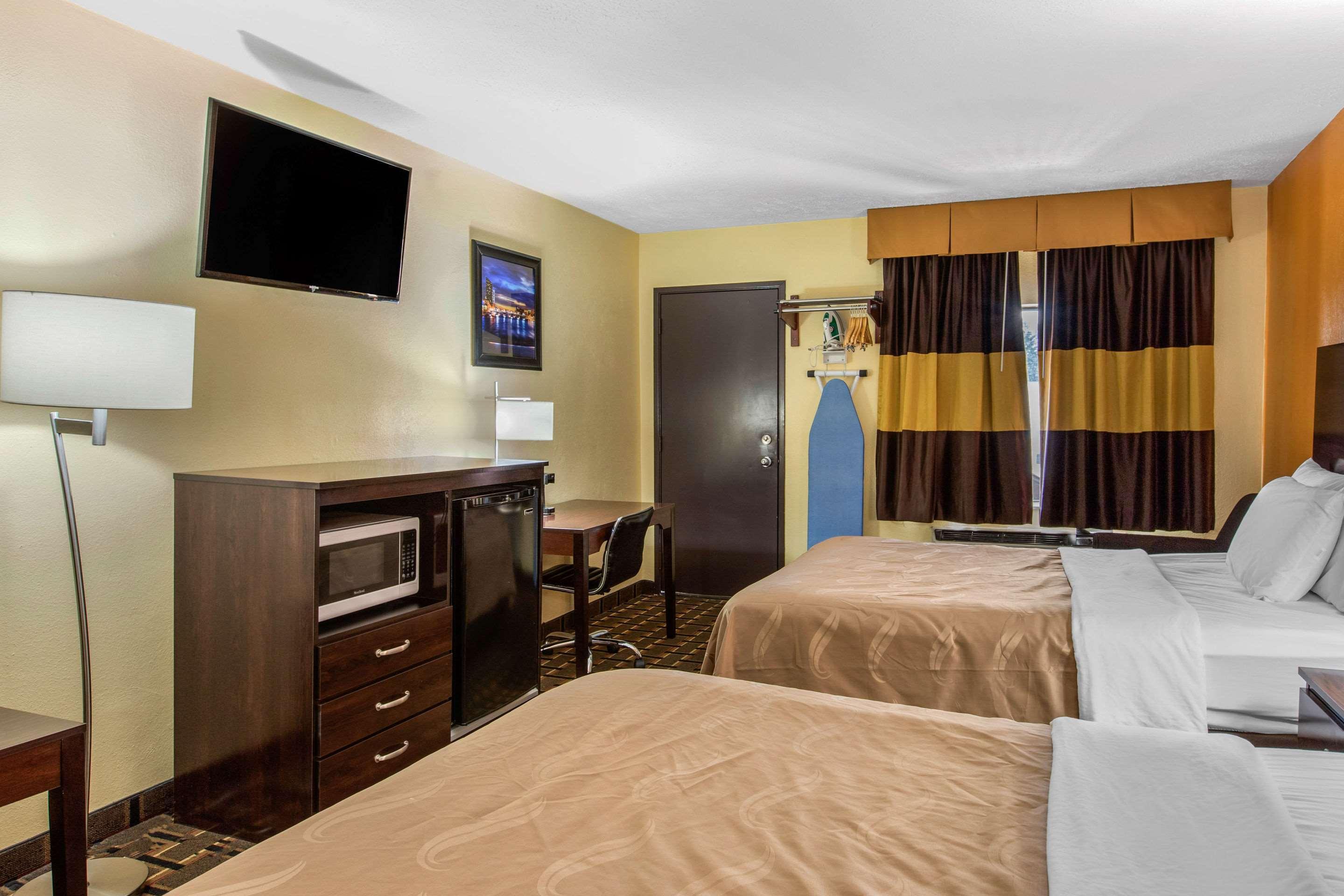 Quality Inn Grand Rapids Near Downtown Wyoming Bagian luar foto
