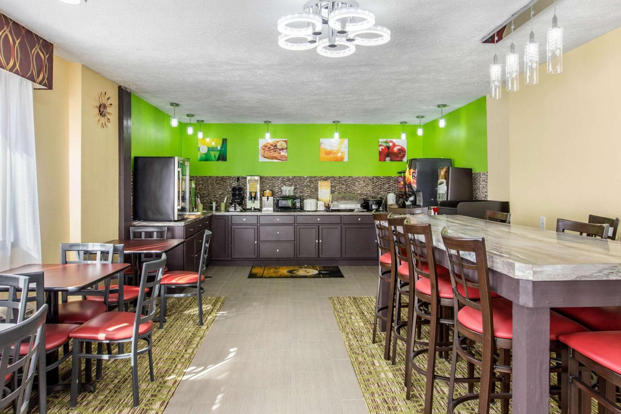 Quality Inn Grand Rapids Near Downtown Wyoming Bagian luar foto