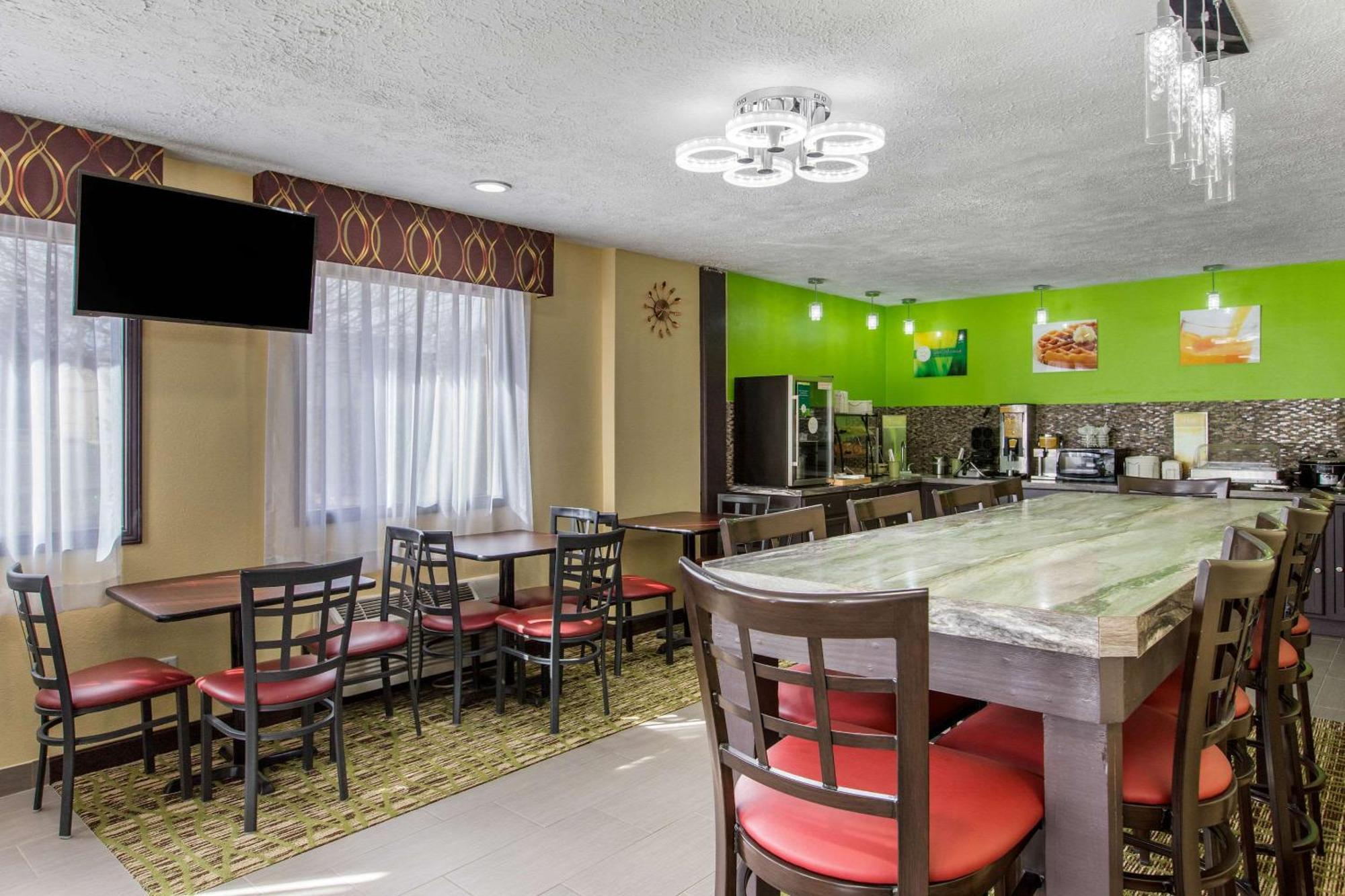 Quality Inn Grand Rapids Near Downtown Wyoming Bagian luar foto